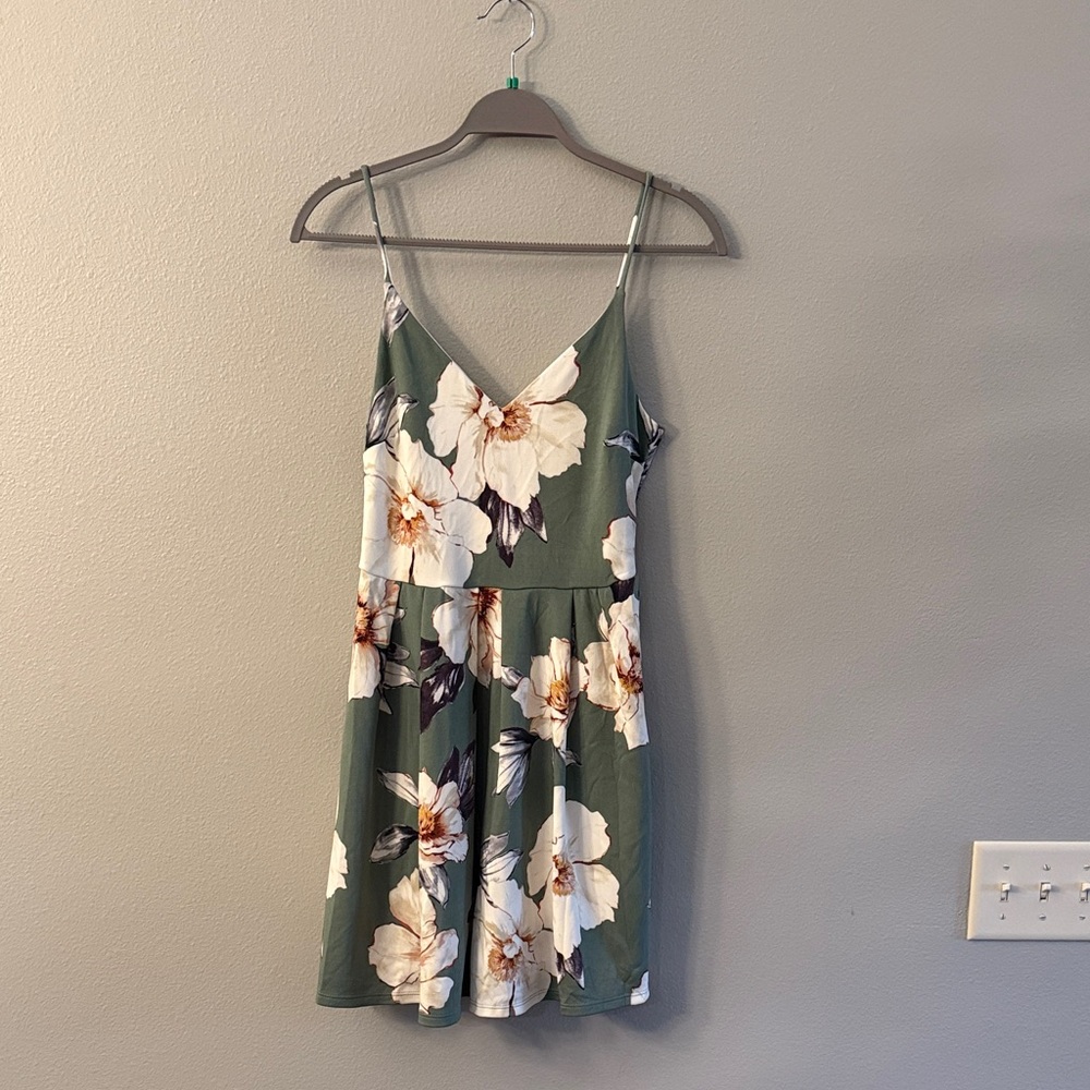 Soprano Cream and Green Floral Dress